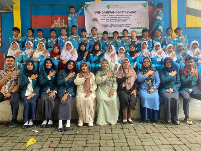 Mahasiswi Poltekkes Ternate Beri Edukasi CTPS di SDN 12 Ternate