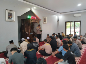 Polres Halmahera Tengah Gelar Pesantren Kilat Perkuat Ketakwaan dan Integritas Personel
