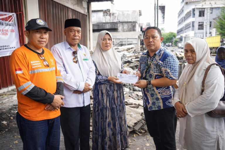 Sekkot Rizal Salurkan Bantuan untuk Korban Kebakaran