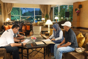 Intervensi Pemda Kepulauan Sula Tekan Harga Tiket Pesawat Trigana