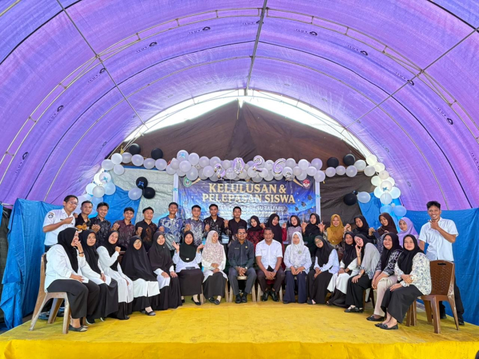 Pelepasan Siswa Kelas XII SMAN 1 Pulau Taliabu Berlangsung Haru