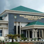 Terseret Kasus Korupsi, Ketua BK DPRD Kepulauan Sula Resmi Berganti